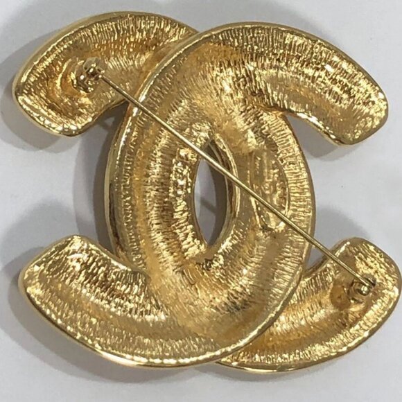 CHANEL CC Logo Quilted Matelasse Brooch Gold Tone Pin Auth w/Box D-o1150 - Picture 3 of 16